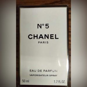 Chanel No 5 spray perfume   NEW